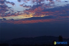 서울 서쪽 하늘 풍경
