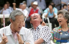 신나게 웃으면 치매예방에 좋다