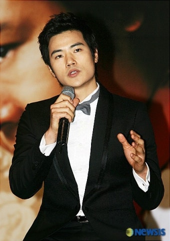 김강우 