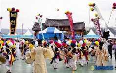 얼쑤..얼쑤 어깨 춤이 덩실 덩실
