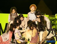 귀여운 애니와 어린이들