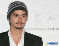 스타서밋아시아 커튼콜 배우로 선정된 태국의 아난다 에버링햄