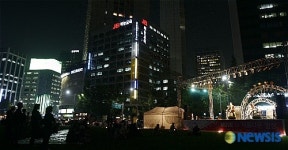 가을밤의 락밴드 공연