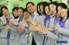 서초구청 민원실에서 열린 생생 친절교육