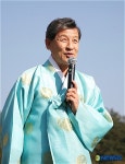 경남문화예술회관 야외공연장서 국악 공연