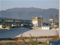 비워있는 화물주차장