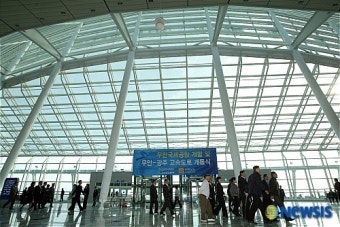 개항하는 무안국제공항