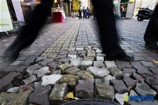 집회인해 파손된 서울도심거리