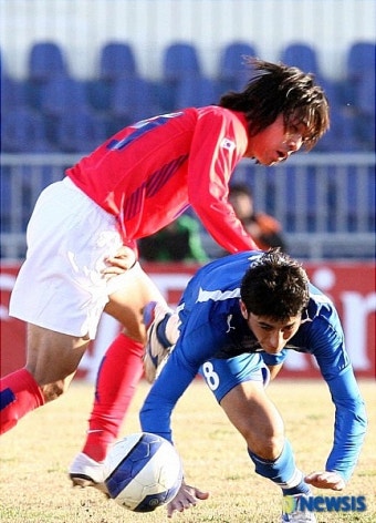 <올림픽축구>이리 내놔!