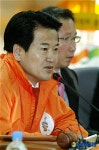 선대위 현안 이야기하는 정동영 후보