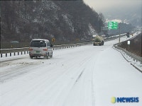 雪雪 기는 충주~제천 38번 국도