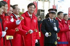 타종시연하는 오세훈시장과 내빈들
