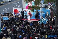 시청 광장 가득 메운 유권자들