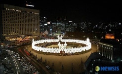 화려한 빛을 뿜어내는 서울광장 루체비스타