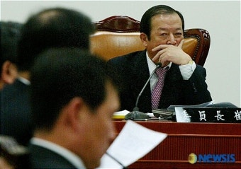 고심중인 법사위원장