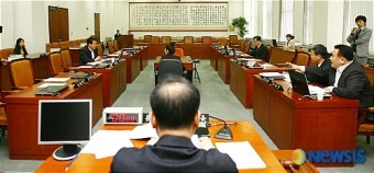 법사위 BBK특검법 공방