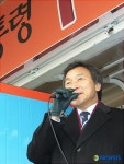 충주 장날 지원유세 나선 손학규