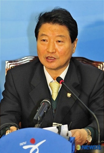 신당의 검찰 탄핵 반대하는 안상수 원내대표