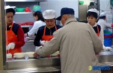 영등포소방서, 노인종합복지관 찾아 배식 봉사