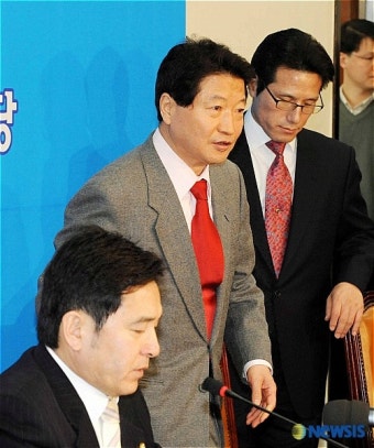 여,야 원내대표 회동후 안상수 원내대표