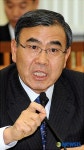 설명하는 이상희 국방부장관 후보자