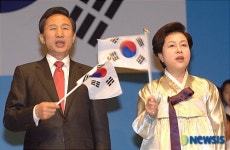 3.1절 노래 부르는 이명박 대통령