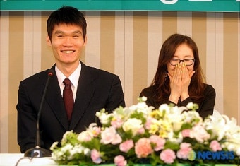 김주성 선수 결혼발표 기자회견