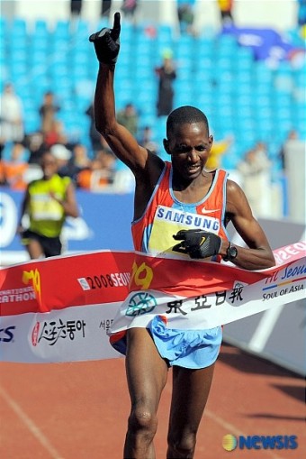 2008서울국제마라톤대회 남자부 우승 새미 코리르선수