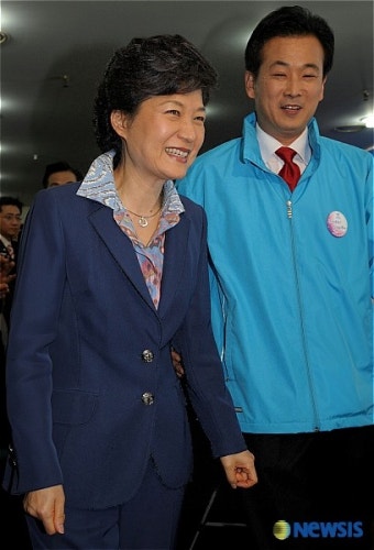 유영하 후보자 선거사무소 개소식 참석한 박근혜 전 대표