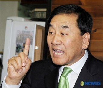 출마 선언하는 이재오 최고위원