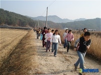 “들판 달리며 꿈을 키워요”