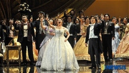 화려하고 아름다운 오페라 라 트라비아타