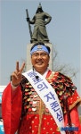 이순신 장군 동상 앞 박진 의원
