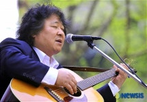 어린이재단 홍보대사 된 해바라기 깜짝콘서트