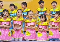 병아리 입, 배꼽위에 손!