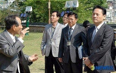 여수 진남관 찾은 유인촌 장관