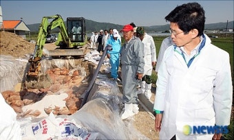 AI현장 방문한 김문수 경기지사