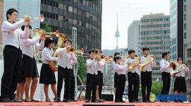 서울광장에 울린 초장 브라스밴드 연주