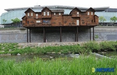 재현된 청계천 판자집