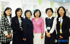 대덕대 황지현 교수, 송강어린이도서관 설립에 도움 줘