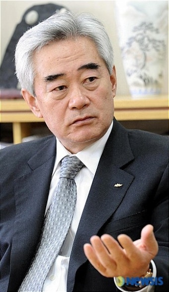 환담 나누는 조정원 세계태권도연맹 총재