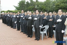 현충일 추념식 참석한 정 지사와 남 시장