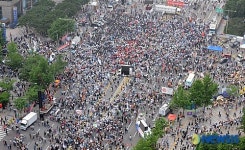 모이자 세종로 사거리로!