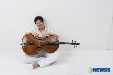 첼리스트 송영훈·가수 김동률, 日 탱고그룹과 함께