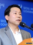 이정관 복지국장 경로당을 문화공간으로 재구성