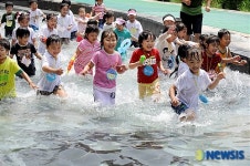 다가오는 더위, 물놀이로 쫓아요!