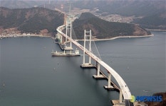 준공 앞둔 마창대교