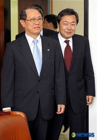 대통령실장과 정무수석 민노당 예방