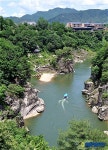 푸르름이 가득한 고석정