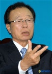 박희태 대표, 복당은 삼당합당의 경험으로...